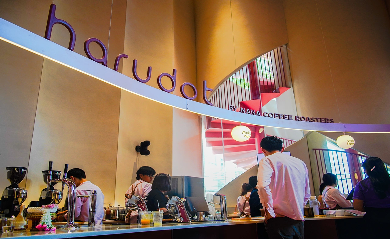 แลนด์มาร์กใหม่ฝั่งธนฯ “Harudot Thonburi by Nana Coffee Roasters” ชิมกาแฟผ่านสถาปัตยกรรมและวิวเมือง