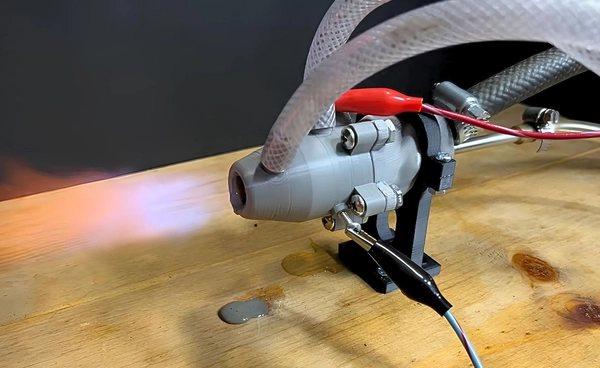 ยูทูบเบอร์ใช้ 3D Print สร้าง “เครื่องยนต์จรวด” ในบ้าน ทำระบบหล่อเย็นขึ้นมาเอง