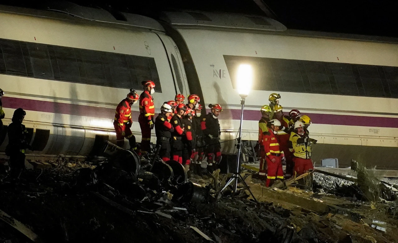 เผยสาเหตุรถไฟชนกันที่สเปน คร่าชีวิตอย่างน้อย 68 ราย