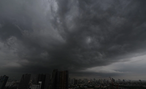พยากรณ์อากาศ 7 วัน เตือนทั่วไทยระวังฝนตกหนัก กทม. มีฝน 60 - 70% ของพื้นที่