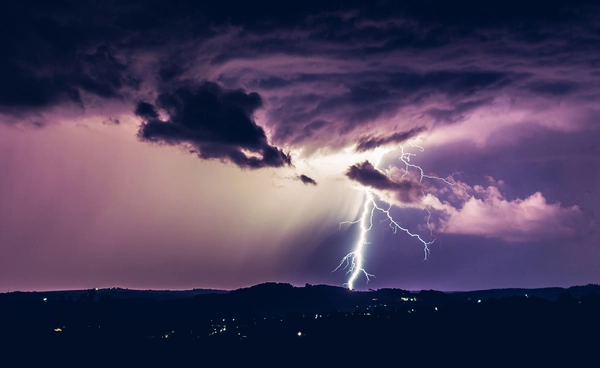พื้นที่เสี่ยงภัยฝนฟ้าคะนองลมกระโชกแรง วันที่ 11 พฤษภาคม 2569