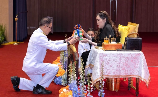 กรมพระศรีสวางควัฒนฯ พระราชทาน "ยารักษาโรคมะเร็ง"จำนวน 690,000 เม็ด แก่ สปสช.เพื่อช่วยเหลือผู้ป่วยมะเร็งทั่วประเทศ