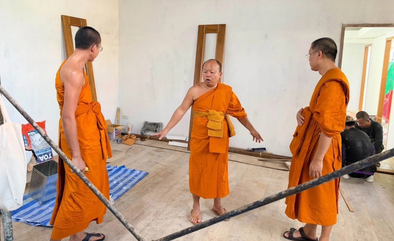 วัดอรุณฯ จัดพื้นที่รับประชาชนร่วมชม “ขบวนเรือพระราชพิธี”