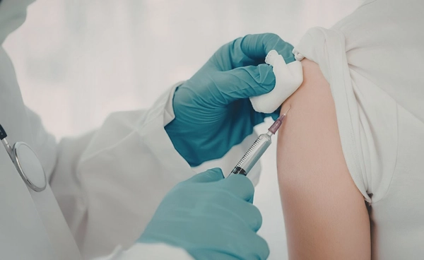 วัคซีน HPV ช่วยผู้ชายลดเสี่ยงมะเร็งถึงครึ่ง งานวิจัยใหม่ย้ำเด็กผู้ชายก็ควรฉีด