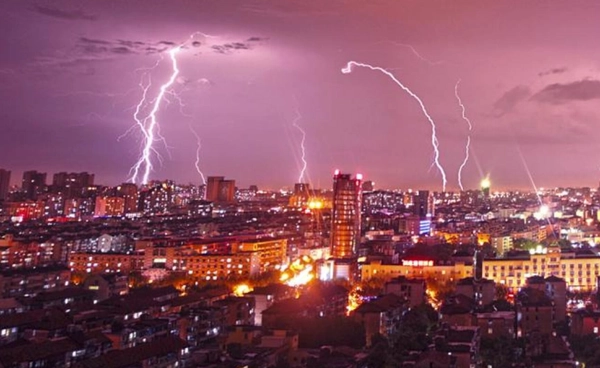 อุตุฯ เตือนพื้นที่เสี่ยงภัยฝนตกหนักถึงหนักมากวันที่ 20 พ.ค. 69