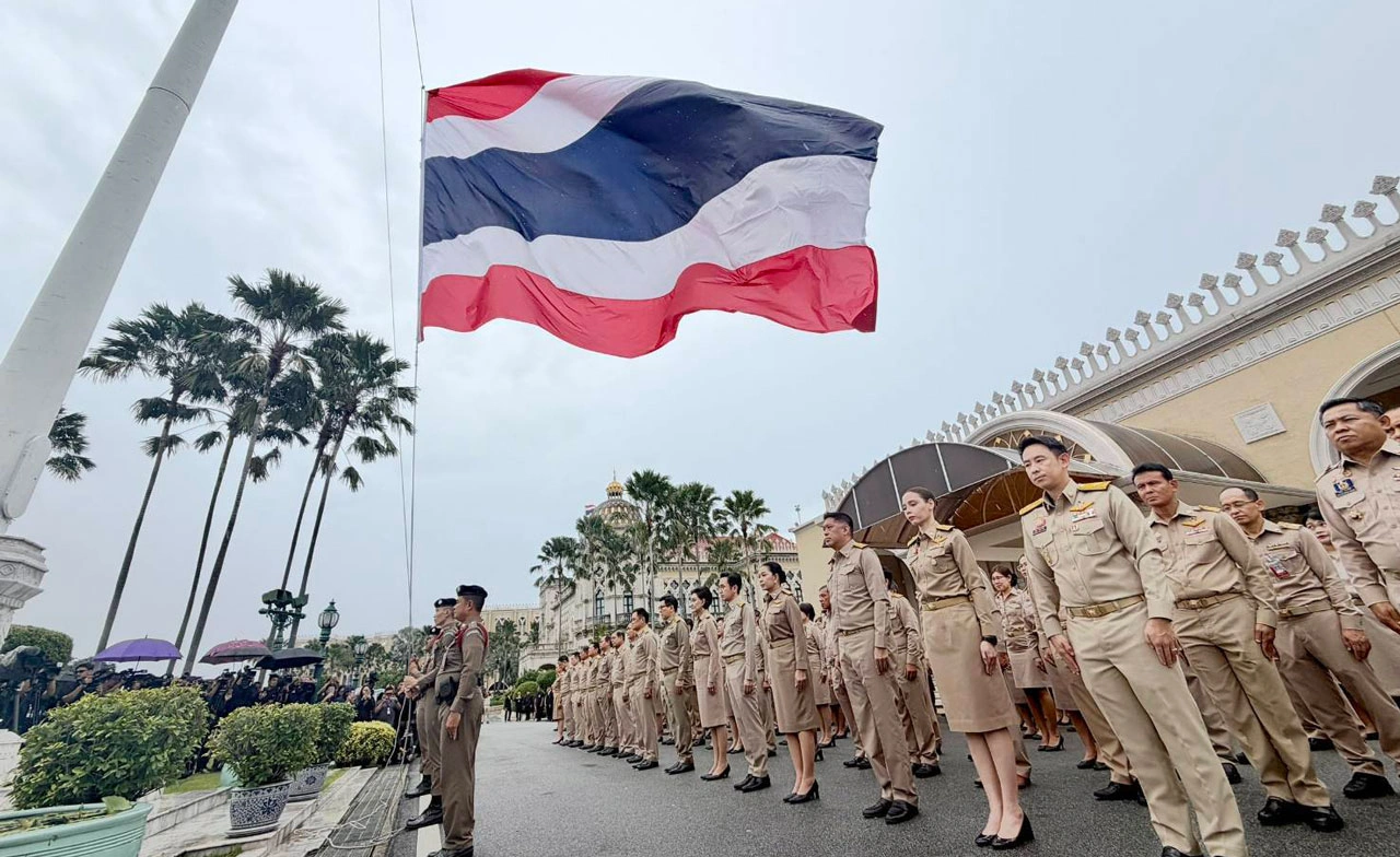 นายกฯ ร่วมกิจกรรมเคารพธงชาติ เนื่องในวันพระราชทานธงชาติไทย ประจำปี 2569