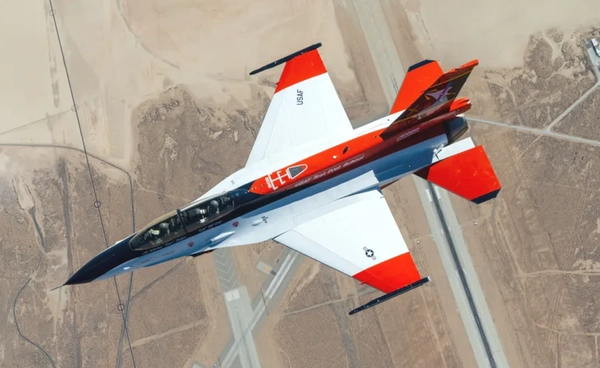 “AI” คุมเครื่องบินทดสอบ “X-62A” ปฏิบัติการบินสกัดกั้นอัตโนมัติ 27 ครั้งสำเร็จ
