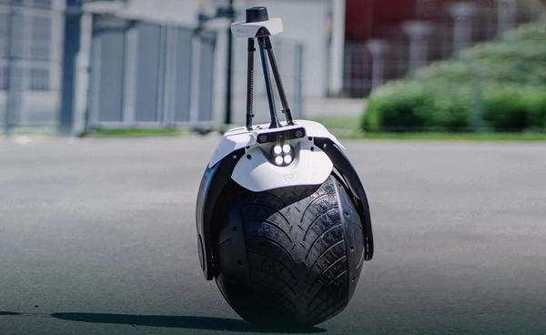 1Rollo หุ่นยนต์ รปภ. ล้อเดียว AI สุดล้ำ เตรียมให้บริการปี 2027