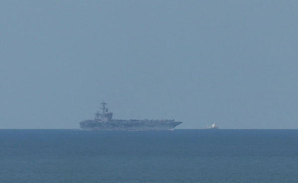 USS Abraham Lincoln ถึงท่าเรือแหลมฉบังแล้ว หลังไม่ได้ขึ้นฝั่งเลย 9 เดือน