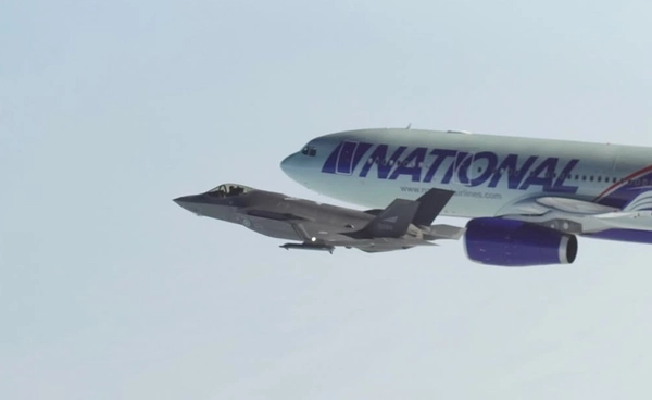 นอร์เวย์ต้อนรับบอลโลก 2026 ยิ่งใหญ่ ส่ง F-35 ประกบเครื่องบินฮีโร่ไวกิ้ง