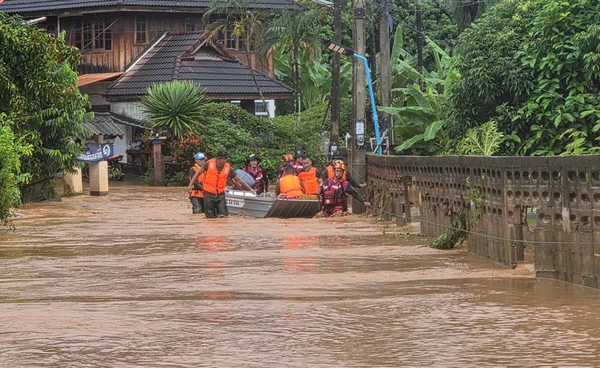 น้ำท่วมน่านวิกฤต! สั่งอพยพ 2 อำเภอ ระดับน้ำสูงสุดตี 2 วันนี้