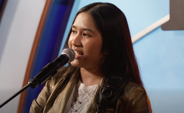 แปลเพลง Hysteria เพลงร็อกที่ "Nene Royal" เลือกมาแสดงบน AGT 