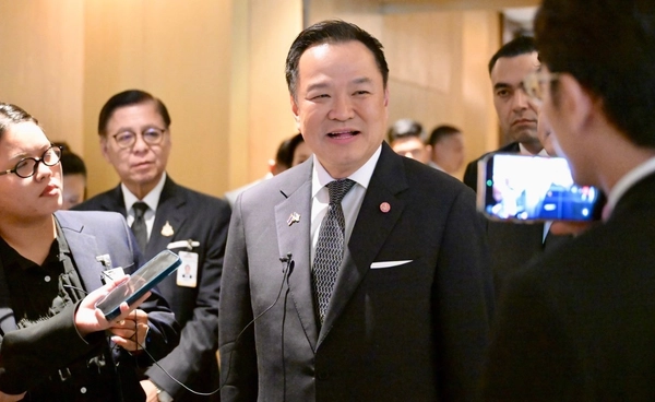 "อนุทิน" ขอบคุณศาล รธน. ไฟเขียว พ.ร.ก.กู้เงิน 400,000 ล้าน ลั่นใช้ทุกบาทคุ้มค่า