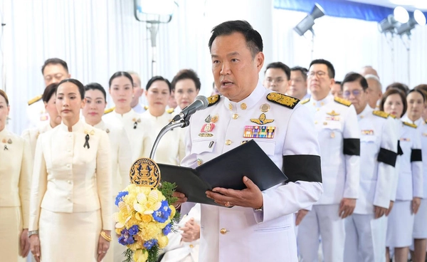 “อนุทิน” รับสนองพระบรมราชโองการ โปรดเกล้าฯ แต่งตั้งเป็นนายกรัฐมนตรี