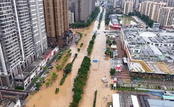 “จีน” ฝนตกหนักระลอกใหม่ ยกระดับแผนฉุกเฉิน เพื่อรับมือน้ำท่วม-ลมแรง