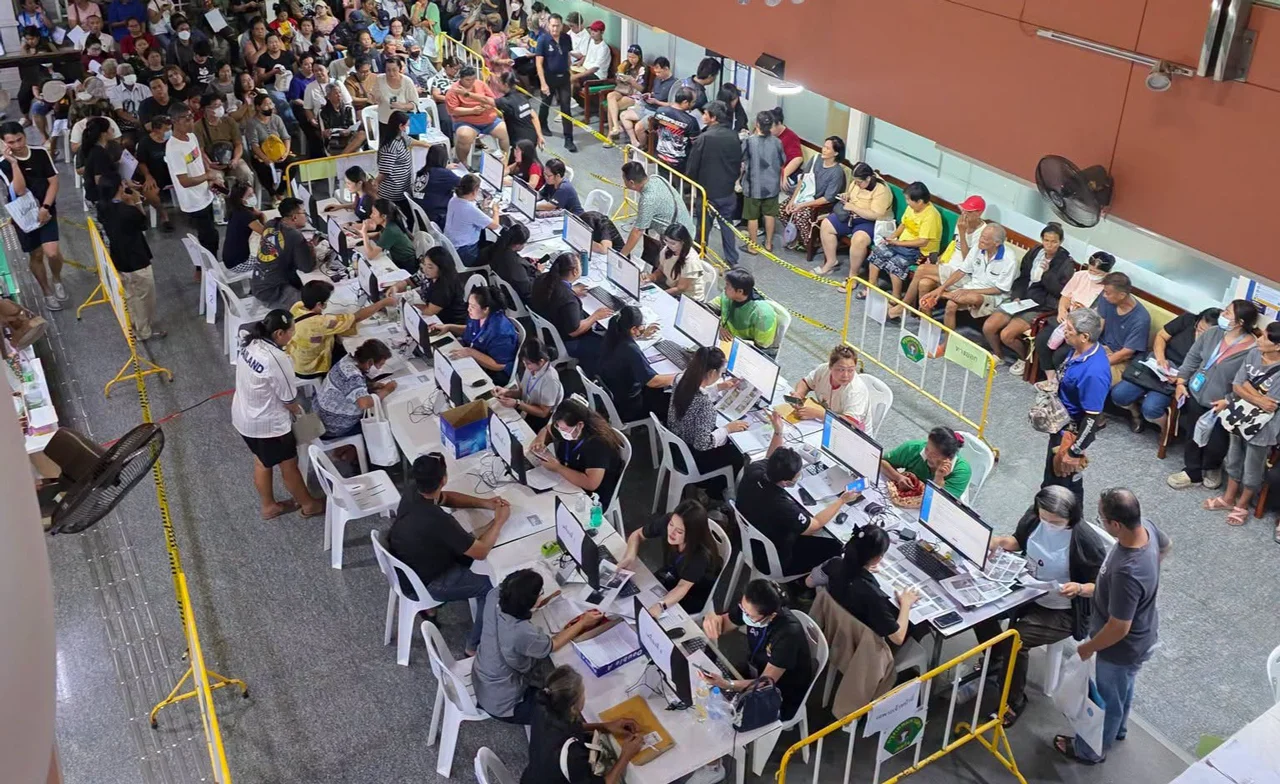 เช็ก 7 เขต กทม. เยียวยาน้ำท่วม อัปเดตจุดบริการ-ช่องทางติดต่อ-สถานะล่าสุด