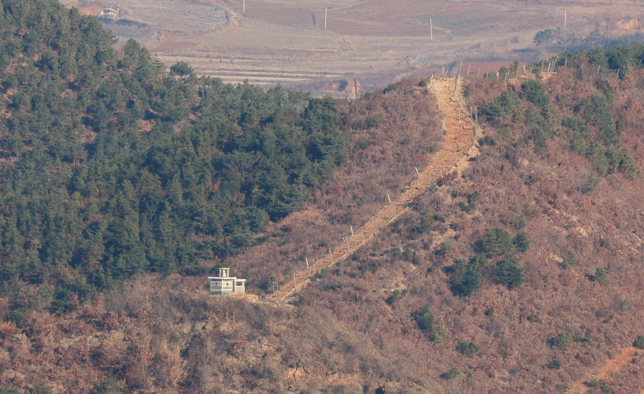 เกาหลีเหนือวางทุ่นระเบิดในเขต DMZ เกือบ 1 ล้านลูก ตั้งแต่ปี 2024