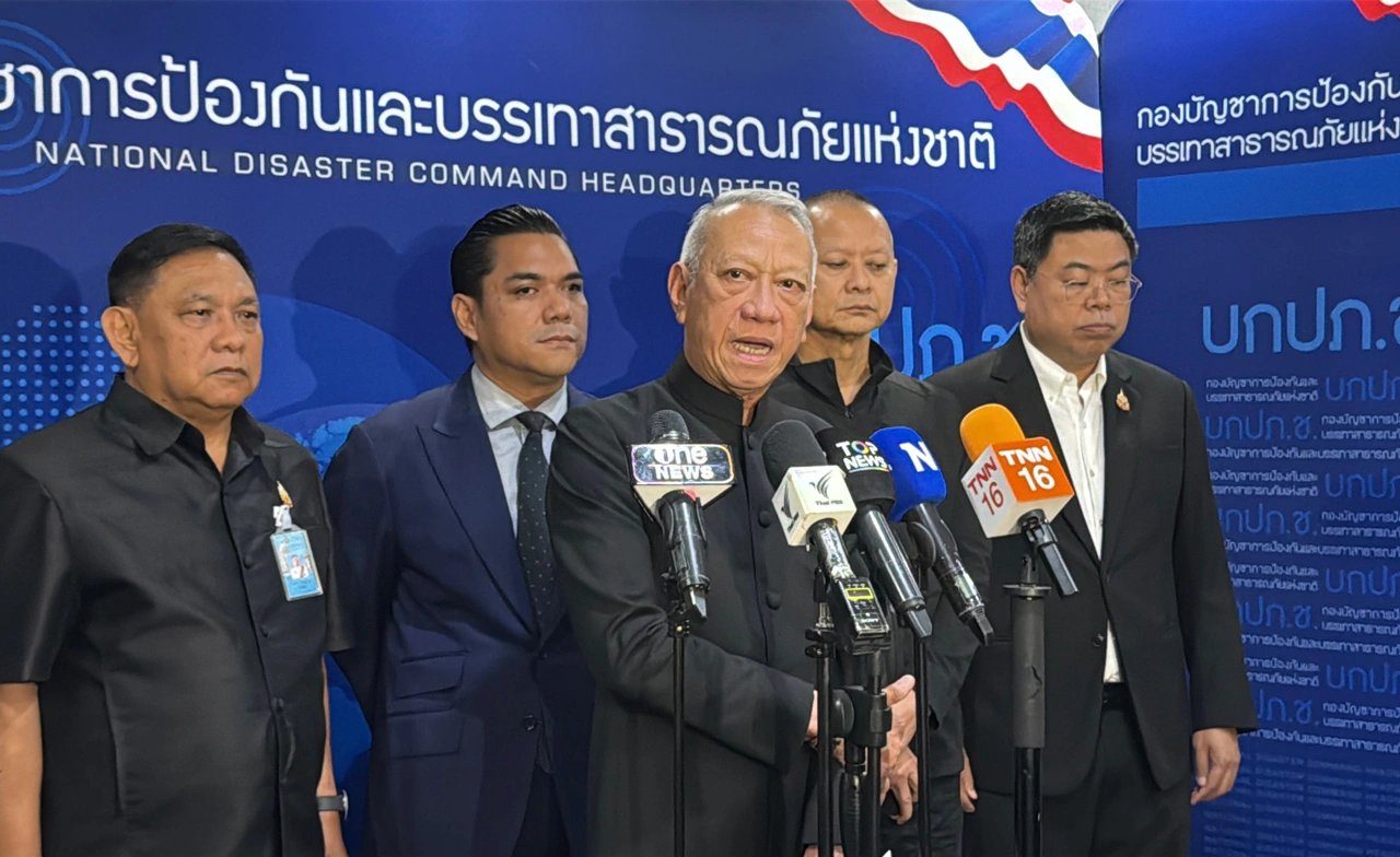 “พิพัฒน์” ถกแก้น้ำท่วมใต้ สั่งหากฝนตก 1–2 วันติด เตรียมอพยพทันที