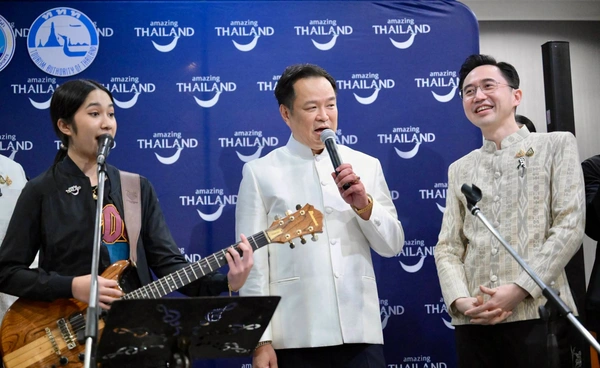 นายกฯ ร่วมร้องเพลงกับ “เนเน่ รอยัล” พร้อมส่งกำลังใจสู่การแข่งขันรอบต่อไป