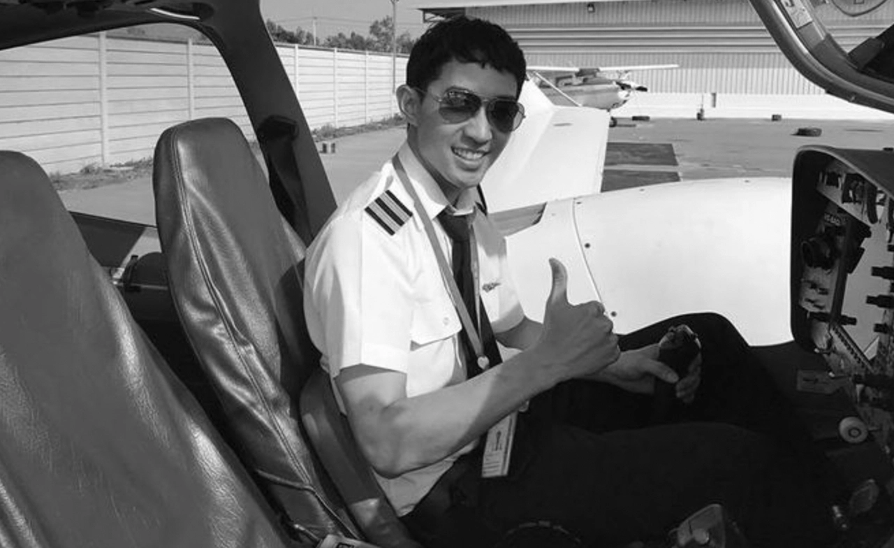 เปิดประวัติ "ที AF6" หรือ "ที ทีป์ชลิต" จากนักล่าฝันสู่นักบิน