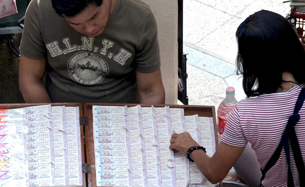 รวมเลขเด็ด “แม่น้ำหนึ่ง - พุ่มพวง” เลขธูป เลขเด่น มัดรวมทุกสำนักที่นี่
