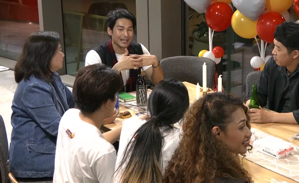 ครูอาโปสอนน้อง “จงเปรียบตัวเองเป็นพัดลม” บทเรียนแรกในบ้าน True AF 2026