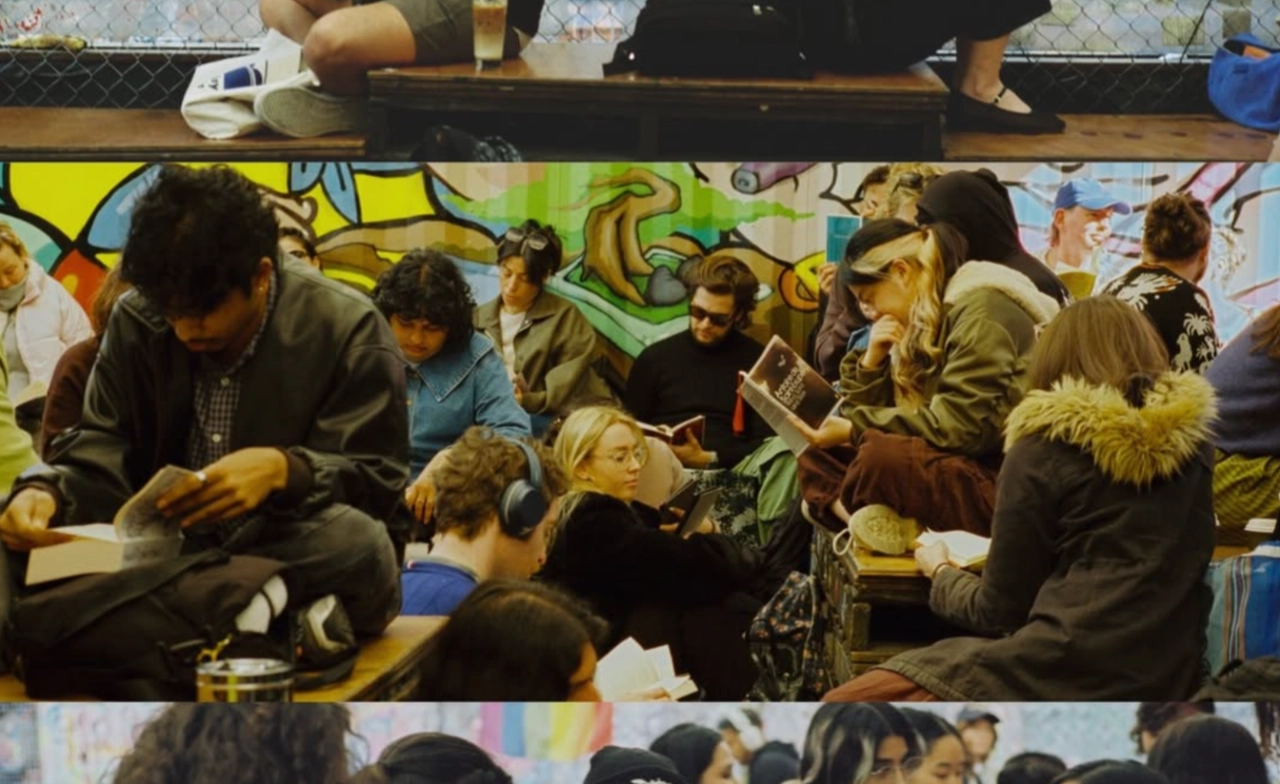 เมื่อการอ่านหนังสือกลายเป็นไลฟ์สไตล์คนเมือง รู้จัก "Reading Rave " วิธีฮีลใจของคนรุ่นใหม่