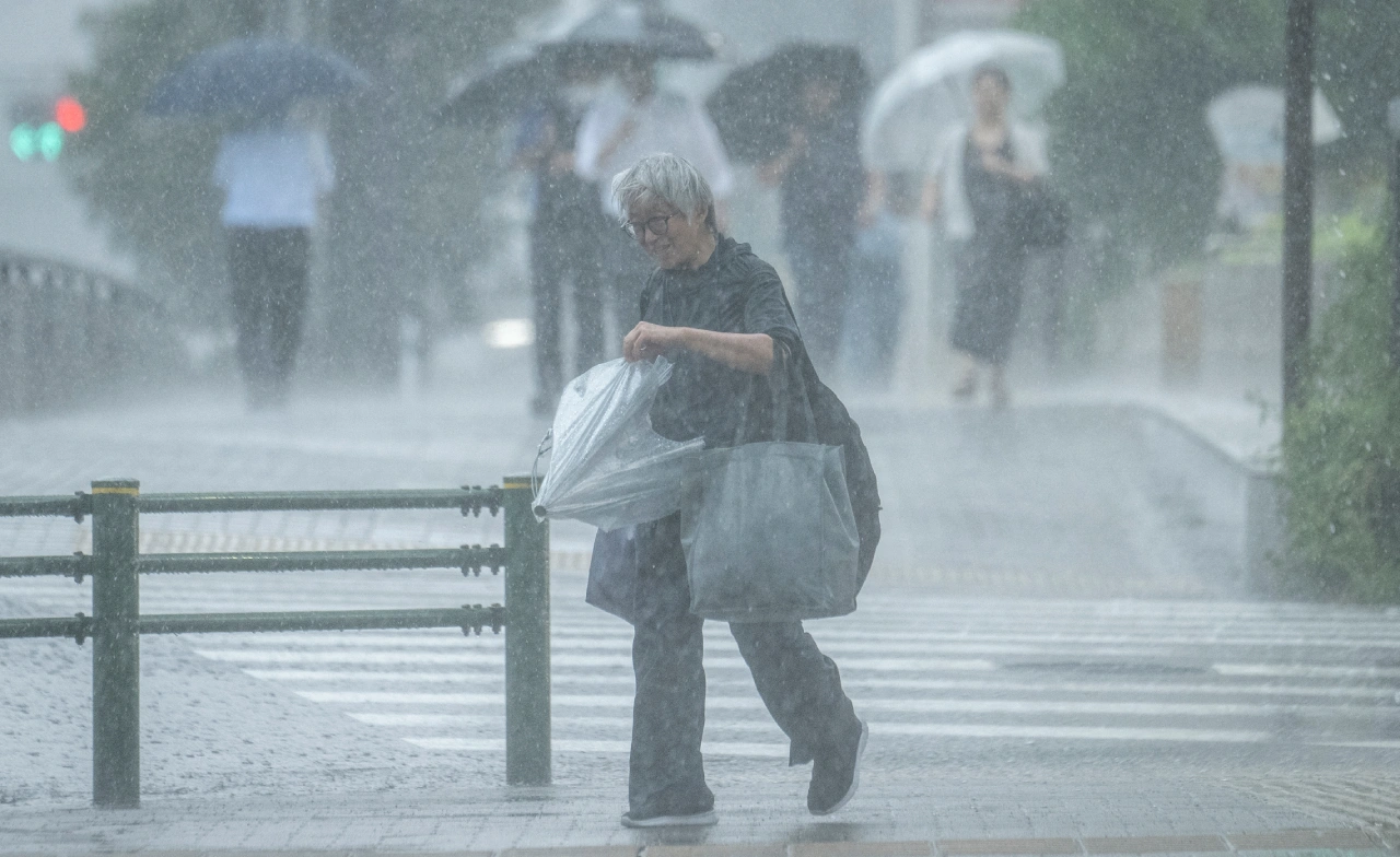 “โตเกียว” ทุบสถิติ  ฝนตกหนักต่อเนื่อง 34 วัน