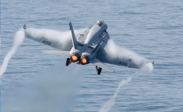 กองทัพเรืออเมริกาจ่อใช้ F/A-18 Super Hornet เป็นศัตรูสมมติใหม่ หลัง F-5 ที่ใช้ล้าสมัยเกินจะเป็นภัยคุกคามในโลกปัจจุบัน