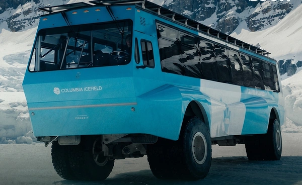 แคนาดาเปิดตัว "Electric Ice Explorer" รถทัวร์ไฟฟ้าบนธารน้ำแข็ง