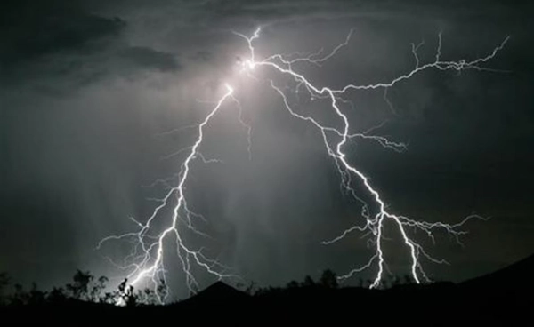 ฝนถล่มแต่ไม่ทั่วฟ้า! ไทยเผชิญวิกฤต "น้ำท่วม-แล้ง" พร้อมกันในเดือนเดียว