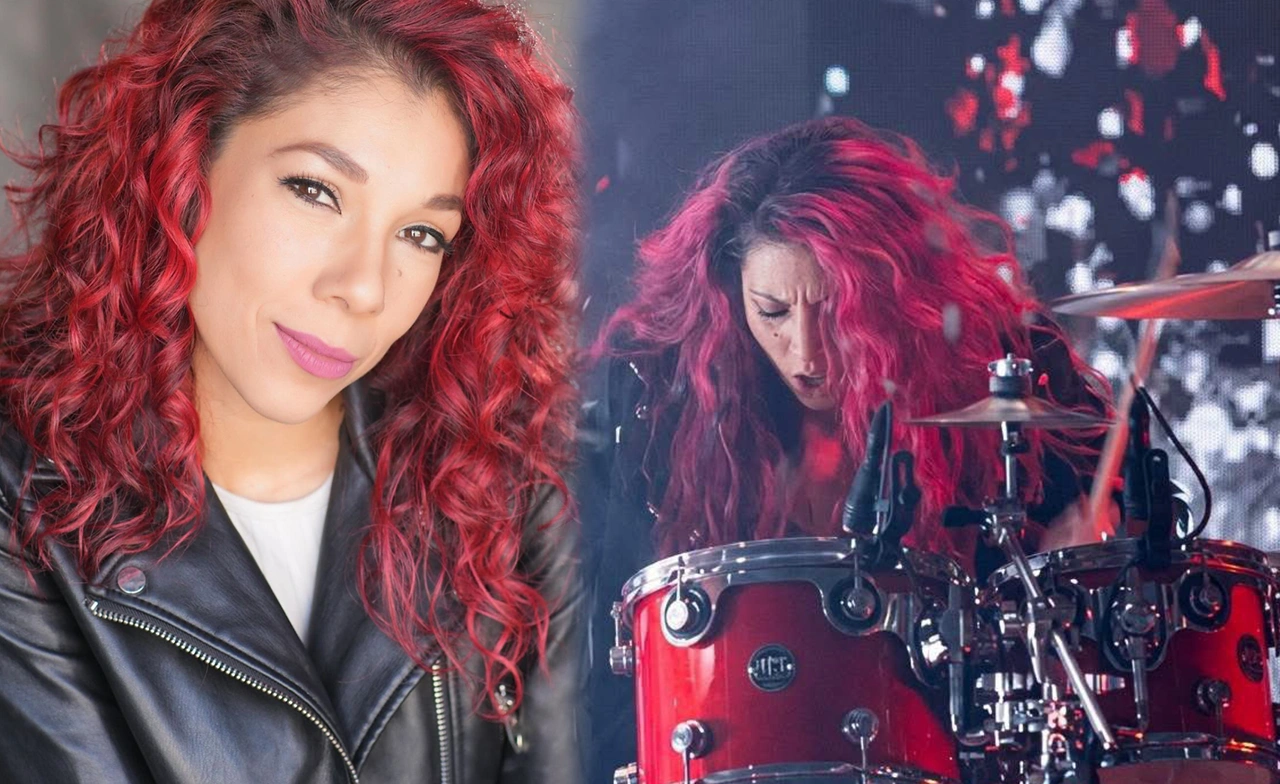เฉลยแล้ว! สาวผมแดงที่ตีกลองให้ "เนเน่" รอบไฟนอล AGT  คือใคร?  ที่แท้คือ Ashlee Nino   