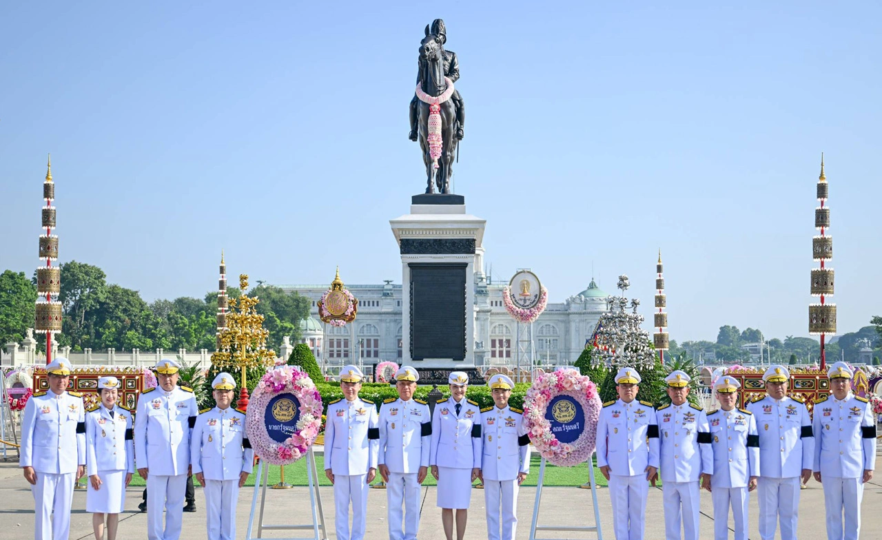 “พิพัฒน์” นำครม. วางพวงมาลาถวายราชสักการะ เนื่องในวันปิยมหาราช 2569