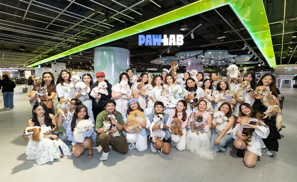 สยามดิสคัฟเวอรี่ เปลี่ยน PAW LAB สู่รันเวย์ครั้งแรก ชวนเหล่าเพื่อนสี่ขาและเจ้าของมาแสดงตัวตนผ่านแฟชั่นและ Pet Lifestyle