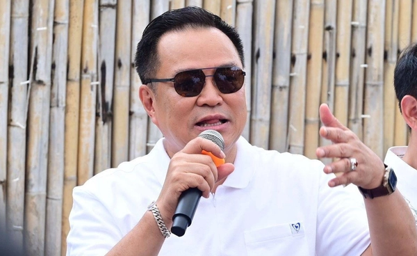 นายกฯ ลงพื้นที่กำชับแก้ปัญหาบุกรุกพื้นที่สาธารณะหาดบางเทา 