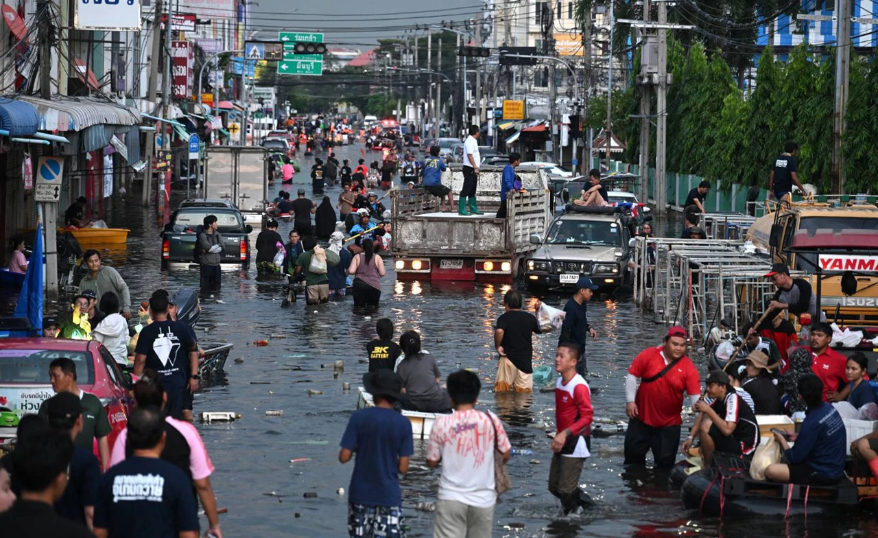 ปภ.เตือน 10 จังหวัดลุ่มเจ้าพระยา เฝ้าระวังน้ำสูง 4-7 ต.ค.