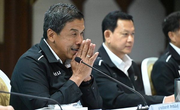 ประชุมนัดทิ้งทวน! ผู้ว่าฯ ชัชชาติ ให้คะแนนผลงานตัวเอง 5 ทีมงาน 8