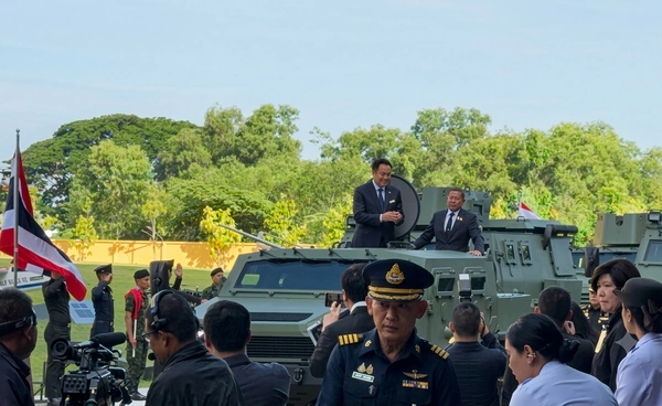 นายกฯ เปิดงาน THAIDEF-EX 2026 ขึ้นรถหุ้มเกราะล้อยางบริษัทคนไทย 