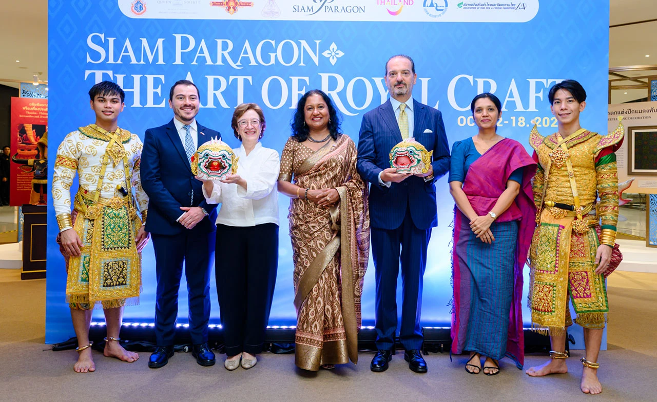 สัมผัสเสน่ห์มรดกไทย
ในงาน “Siam Paragon: The Art of Royal Craft”