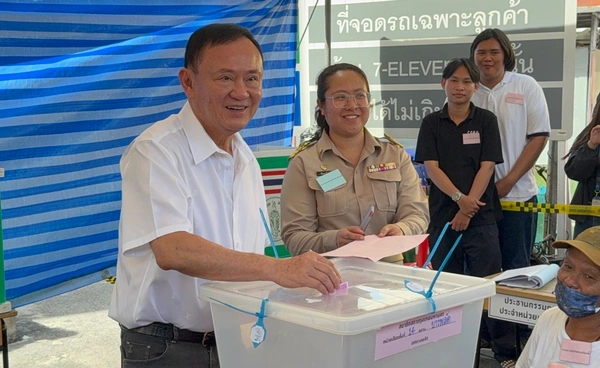 ‘ทักษิณ’ ใช้สิทธิเลือกตั้งผู้ว่าฯ กทม.-ส.ก. ครั้งแรกในรอบ 20 ปี