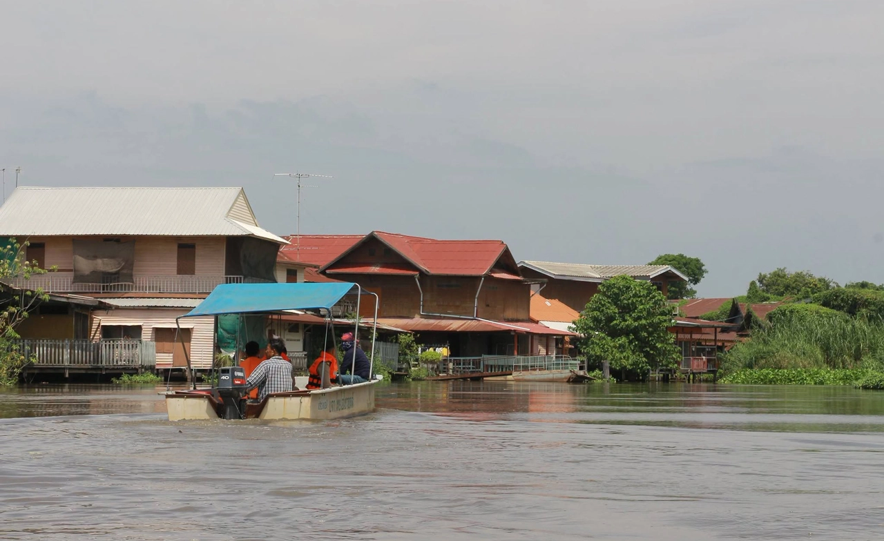 น้ำท่วมวันนี้! ยังประสบภัย 19 จังหวัด และ กทม. กระทบ 450,944 ครัวเรือน