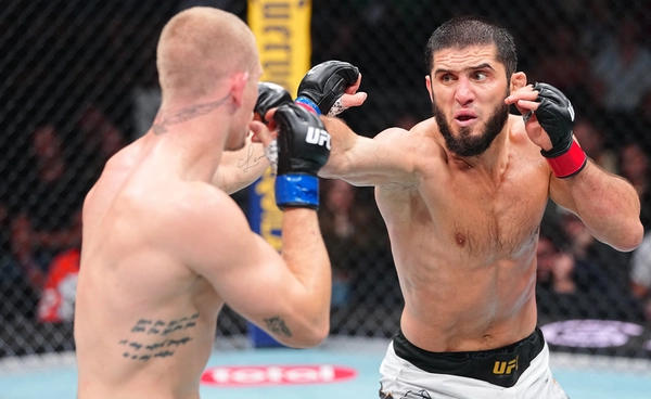 มาคาเชฟคุมอยู่หมัด! ชนะมาชาโด ป้องแชมป์ UFC 330