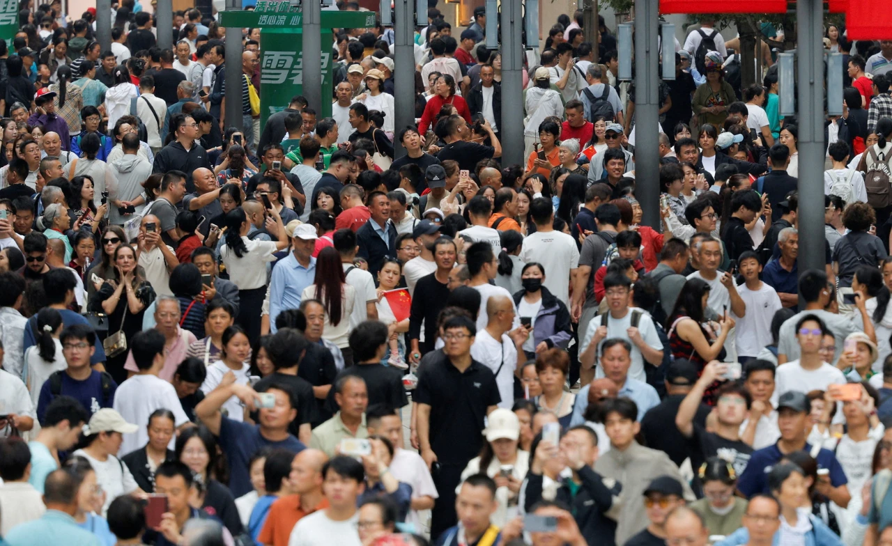 จีนเดินทางเกือบ 300 ล้านคน เที่ยววันหยุดยาว เริ่มทำงานวันแรก