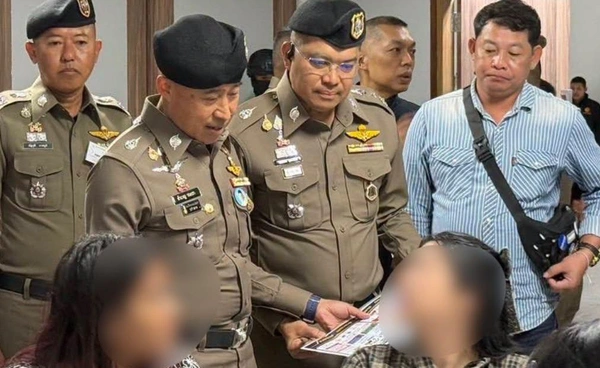 ทลายบัตร 10 ปีเถื่อน! รวบ 11 ผู้ต้องหา ล่าอดีตผู้ช่วยนายทะเบียนแม่สอด