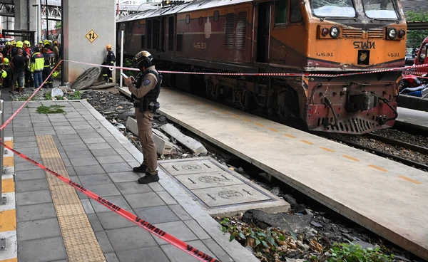 อุบัติเหตุรถไฟชนรถเมล์ ขสมก. แจ้งปรับเปลี่ยนเส้นทางเดินรถชั่วคราว 3 เส้นทาง