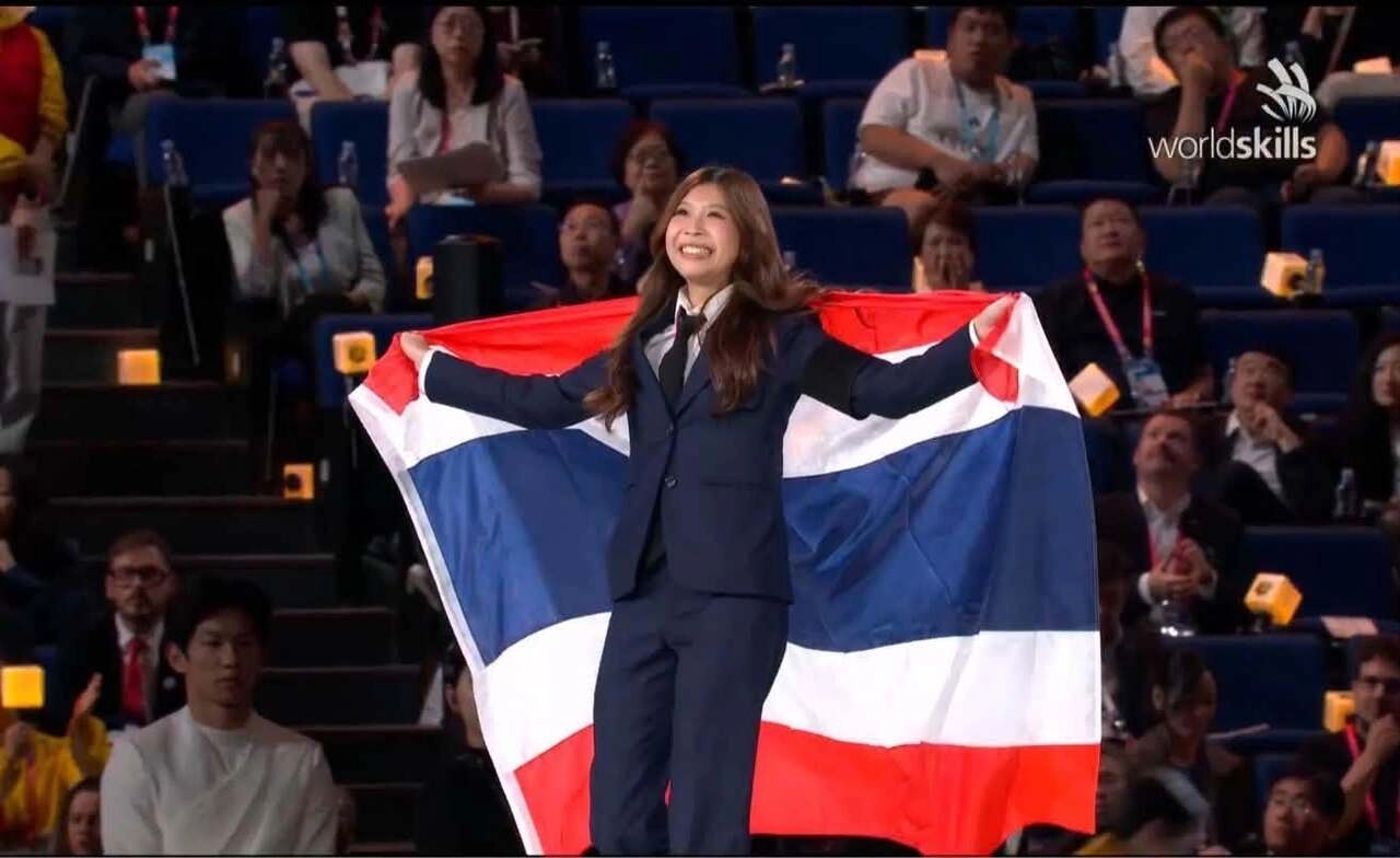 คนไทยไม่แพ้ชาติใดในโลก! "น้องทอฝัน" นศ.พยาบาลรามาฯ คว้าเหรียญเงินเวทีโลก "WorldSkills Shanghai 2026"