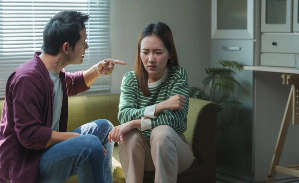 เช็กด่วนก่อนใจพัง! "6 ประเภทความสัมพันธ์เป็นพิษ" ในสังคมไทย ตอนนี้คุณติดอยู่ในข้อไหน?