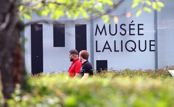 ฝรั่งเศสอีกแล้วแก๊งโจรปล้นเครื่องประดับ 150 ล้านบาทจาก Musee Lalique