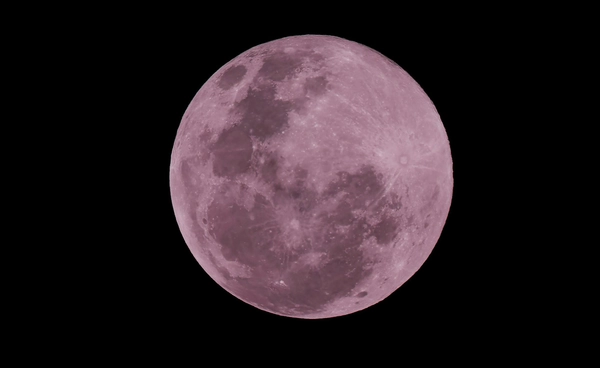รู้หรือไม่ !? “Pink Moon” ในเดือนเมษา ไม่ได้หมายถึงพระจันทร์ที่มีสีชมพู