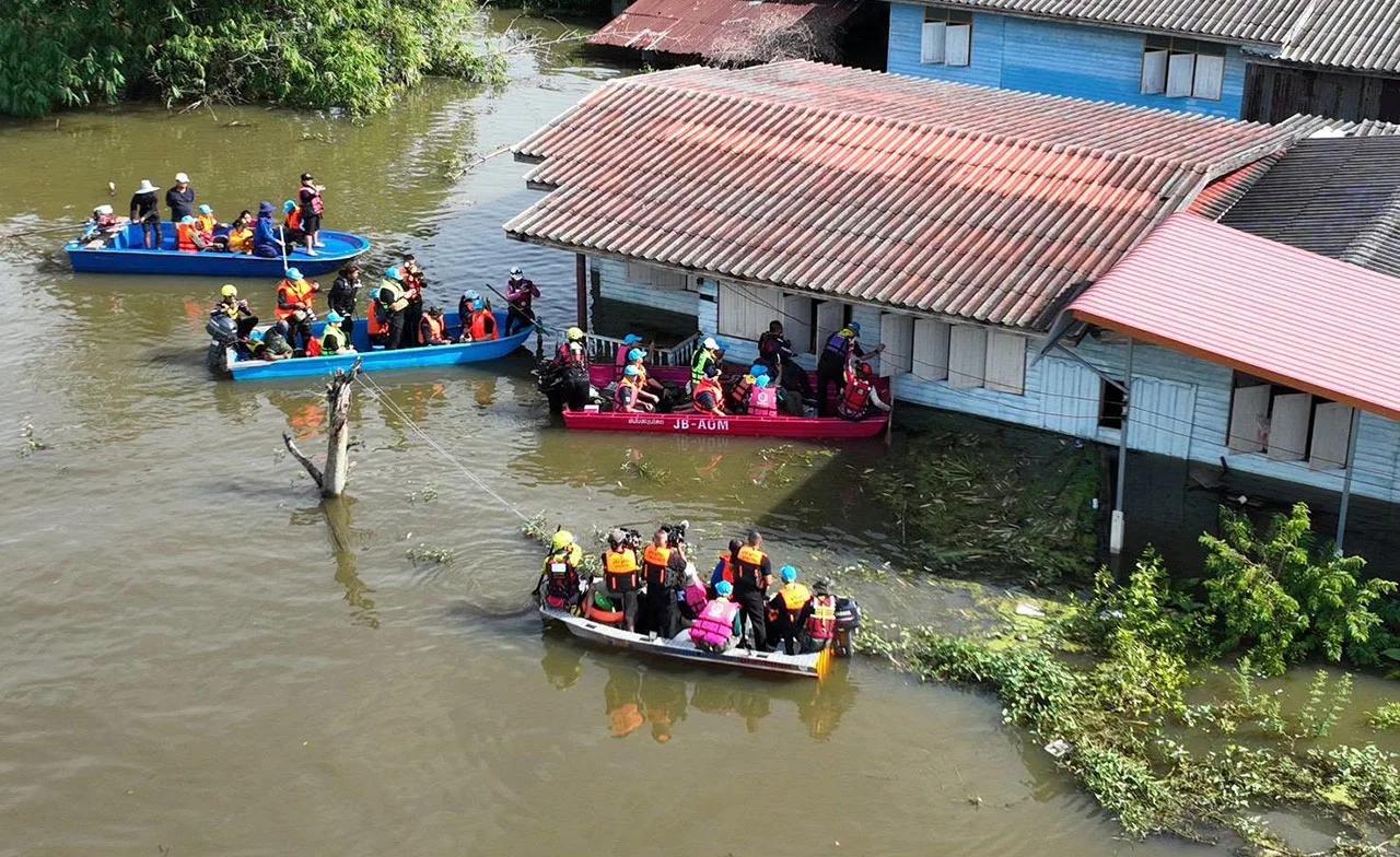 ทำไมบ้านสร้างน้ำท่วมหนัก? เปิดเส้นทางมวลน้ำมหาศาล แม้ไม่มีฝนแต่ยังวิกฤต